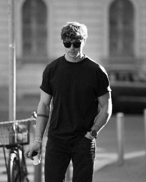 Plainblack - signature t-shirt
